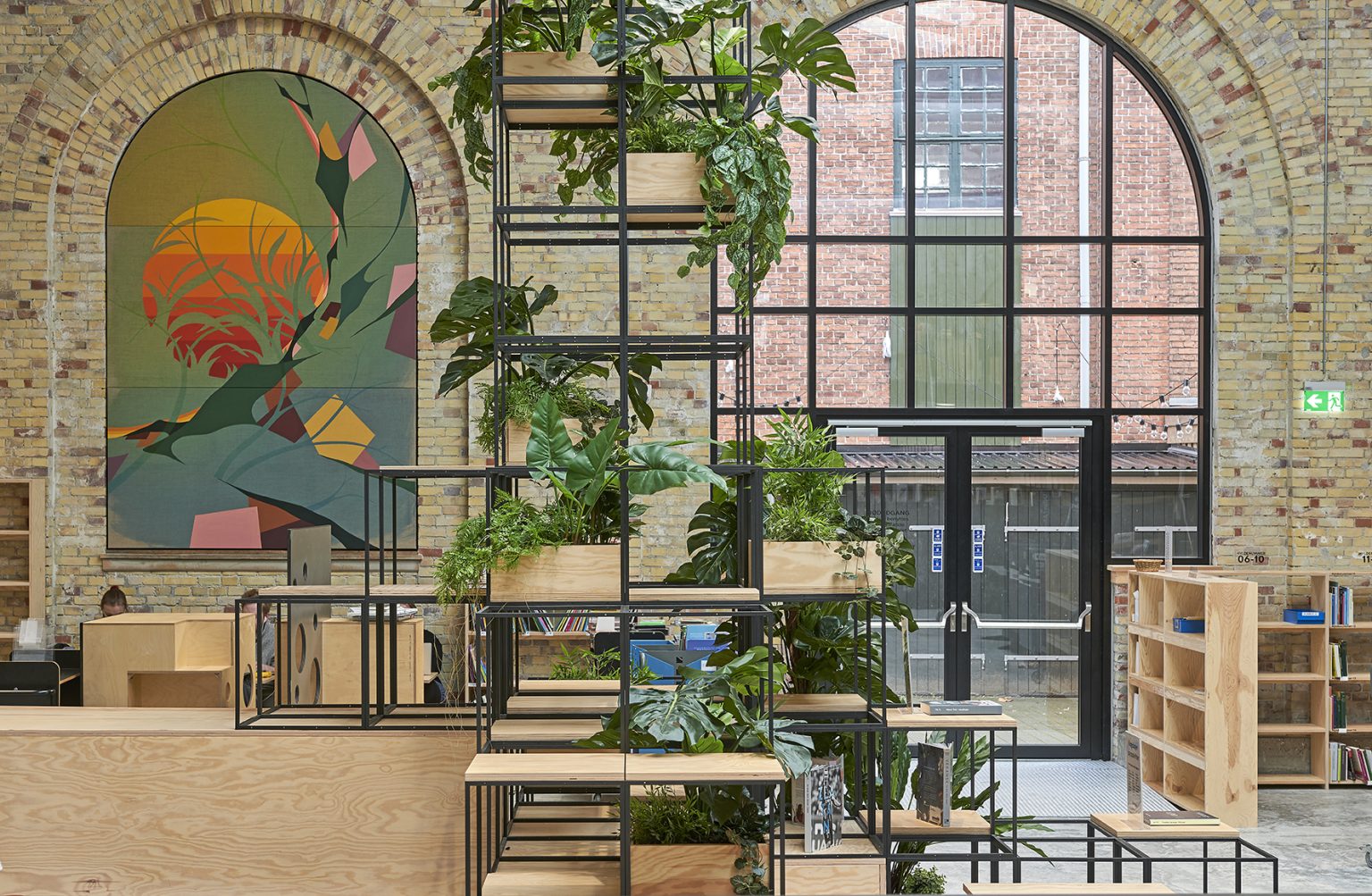 Award-winning and eyecatching library interior by GRID