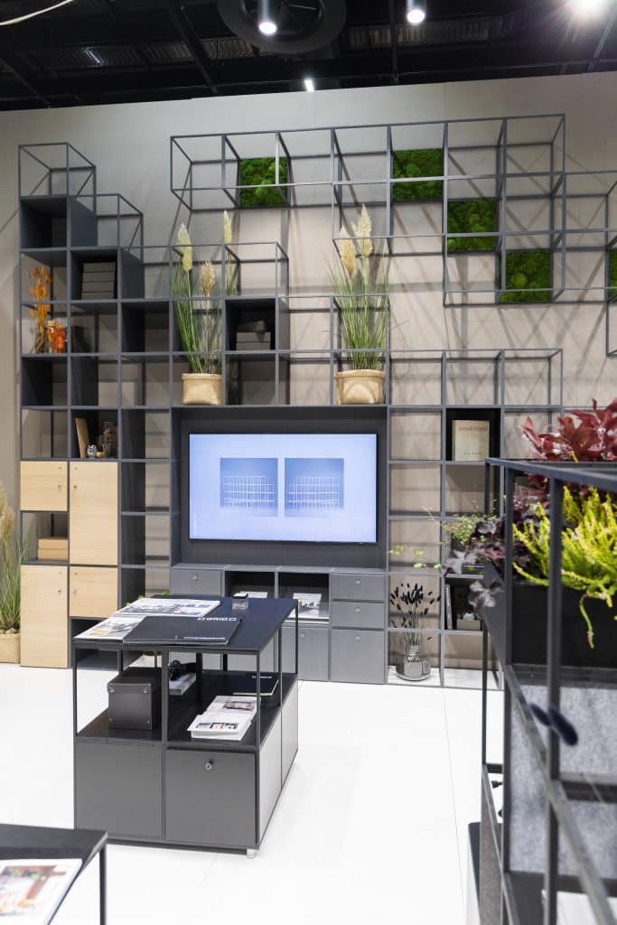 Monitor implementation with GRID modular furniture system